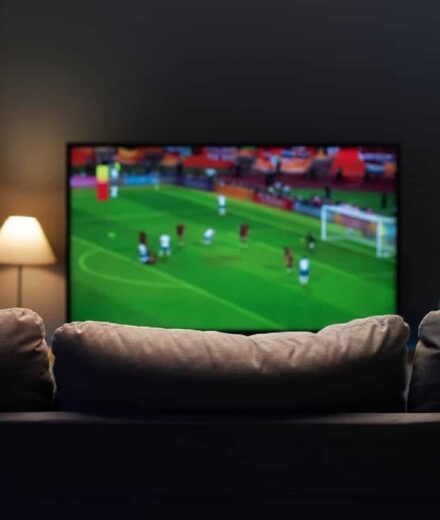 Jogos de hoje (04/04/26): onde assistir futebol ao vivo e horários das partidas