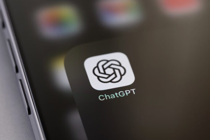 ChatGPT testa sistema para identificar extremismo online