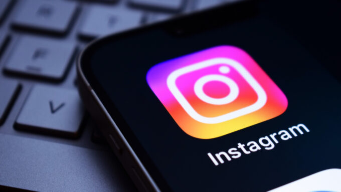 Instagram amplia restrições globais de conteúdo para adolescentes