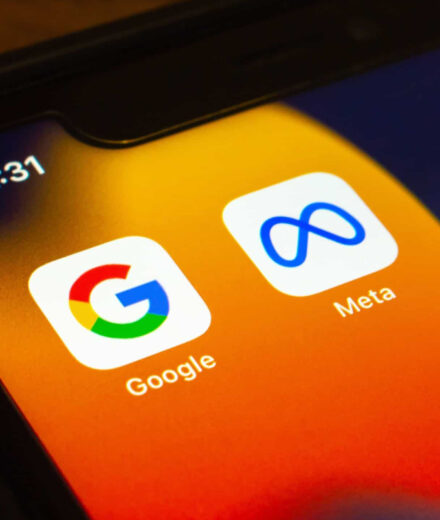 Austrália quer taxar Meta, Google e TikTok para financiar jornalismo local
