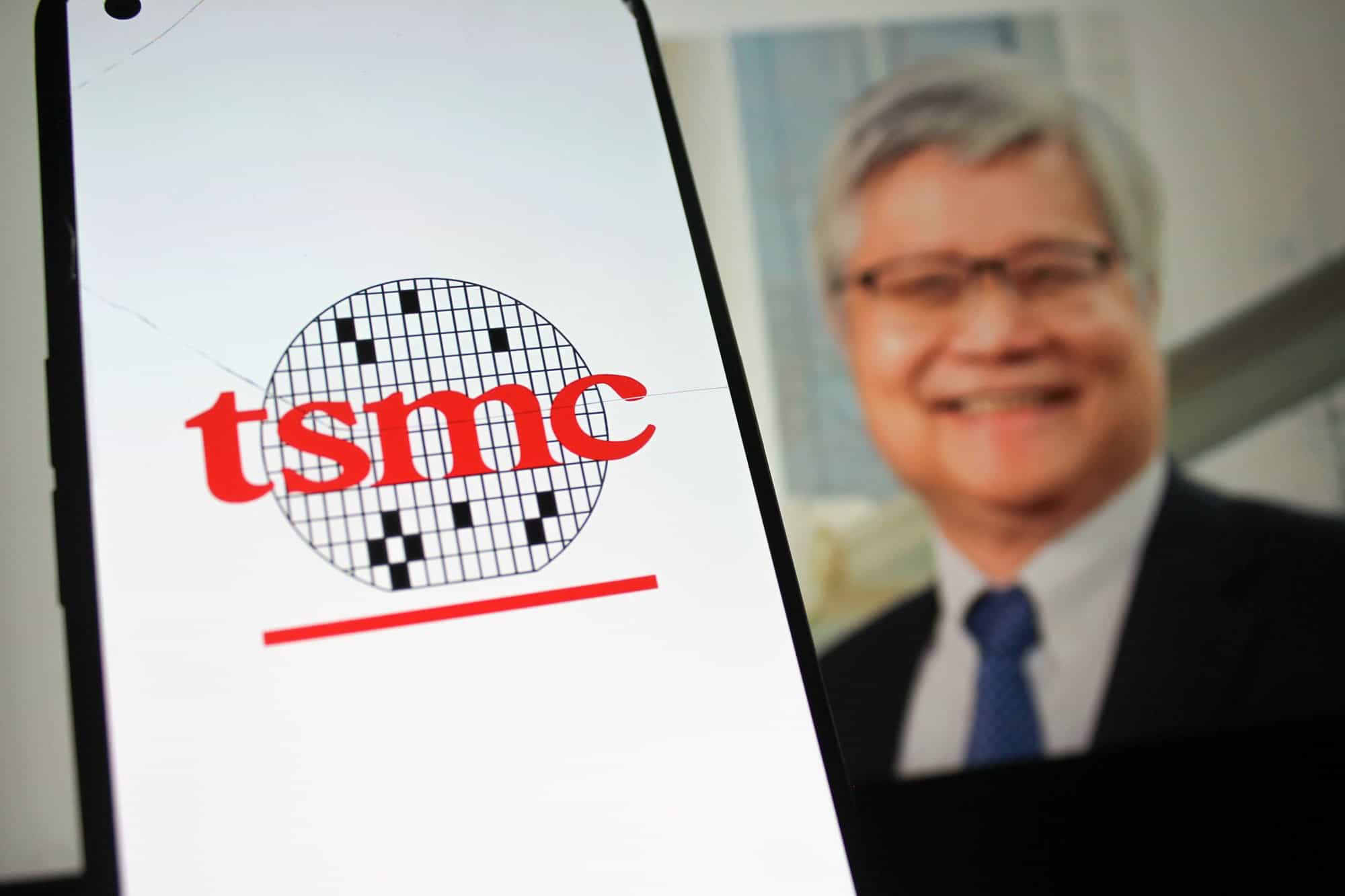 Demanda por chips de IA supera capacidade da TSMC, diz CEO - Olhar ...