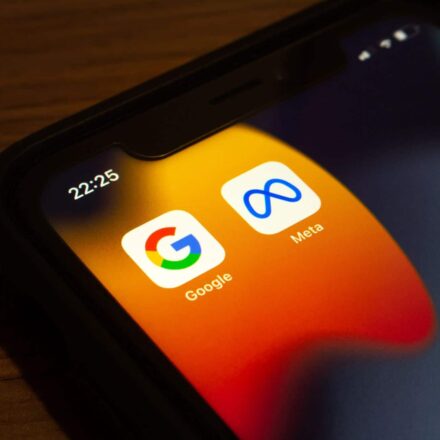 Meta e Google sofrem nova derrota judicial em caso de vício digital entre jovens Meta e Google sofrem nova derrota judicial em caso de vício digital entre jovens