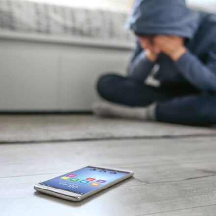 Por que o mundo começa a banir redes para adolescentes – e o que o Brasil está fazendo Por que o mundo começa a banir redes para adolescentes – e o que o Brasil está fazendo