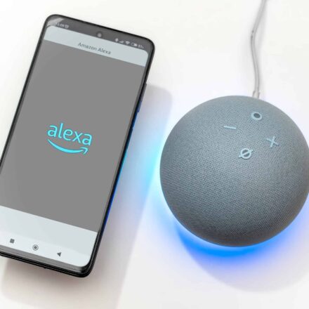 Alexa+ recebe atualização de IA para executar comandos mais complexos Alexa+ recebe atualização de IA para executar comandos mais complexos