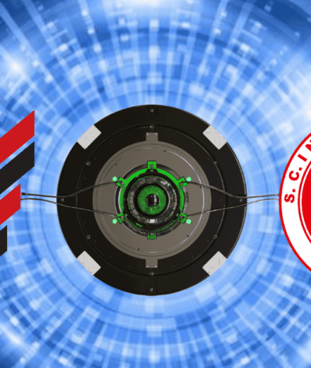 Escudos de Athletico-PR e Internacional