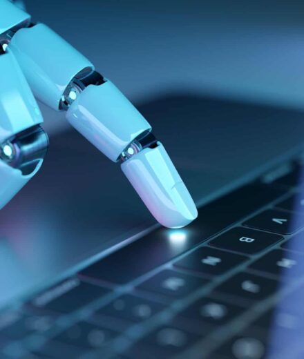 Quem responde por ataques hackers feitos por IAs? Saiba o que diz a lei brasileira