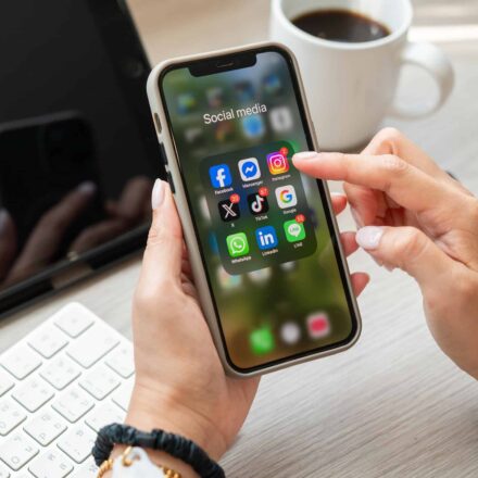 Redes sociais terão prazo para mostrar como protegem crianças Redes sociais terão prazo para mostrar como protegem crianças