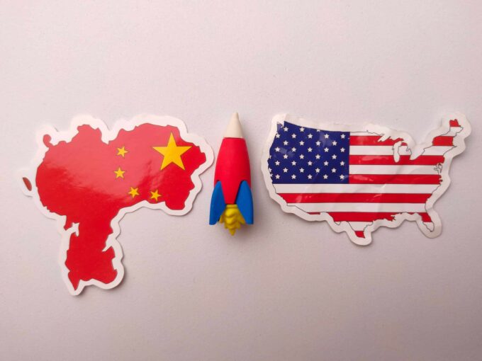 EUA acusam empresas chinesas de IA de copiar modelos avançados para reduzir custos