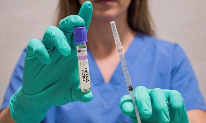 Vacinas de RNA mensageiro: como funciona a tecnologia em desenvolvimento no Brasil