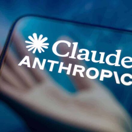 Anthropic lança Claude Sonnet 5.5 mais rápido e até 30% mais barato para tarefas do dia a dia Anthropic lança Claude Sonnet 5.5 mais rápido e até 30% mais barato para tarefas do dia a dia