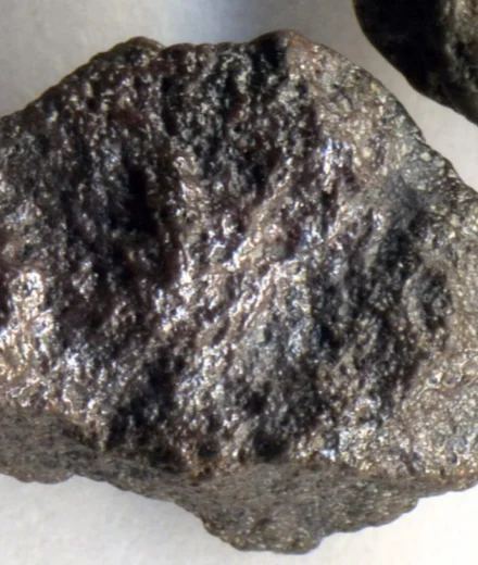 Diamante negro do Brasil pode ter origem ligada a outros mundos