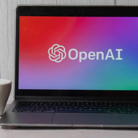 Ex-funcionários demitidos da OpenAI fazem alerta sobre risco de perder controle das IAs Ex-funcionários demitidos da OpenAI fazem alerta sobre risco de perder controle das IAs